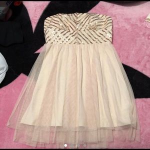 Cute strapless dress